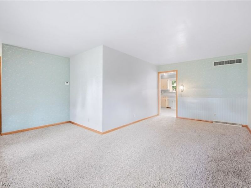 1889 Lancaster Drive, Youngstown, OH 44511 Photo 10