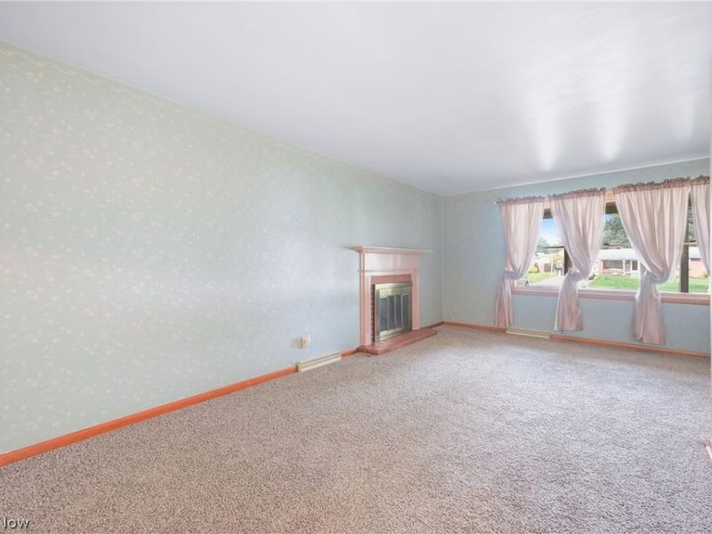 1889 Lancaster Drive, Youngstown, OH 44511 Photo 11