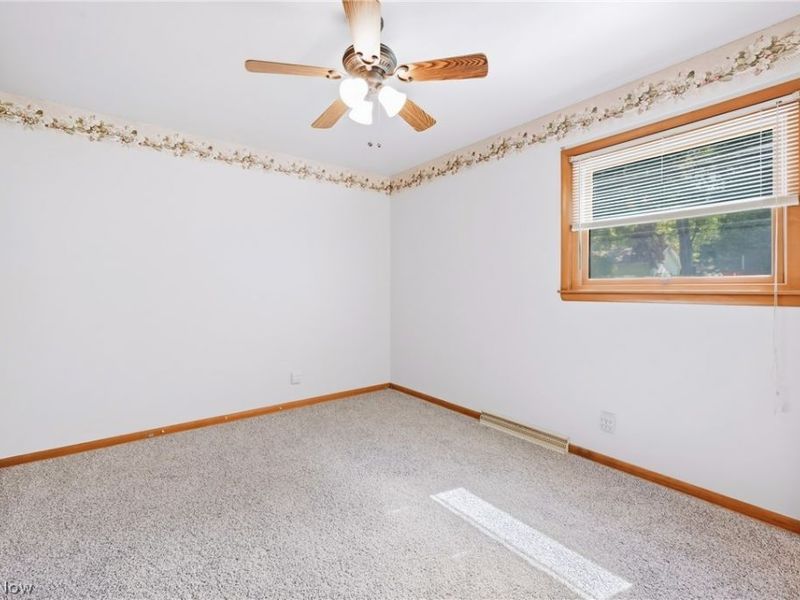 1889 Lancaster Drive, Youngstown, OH 44511 Photo 14