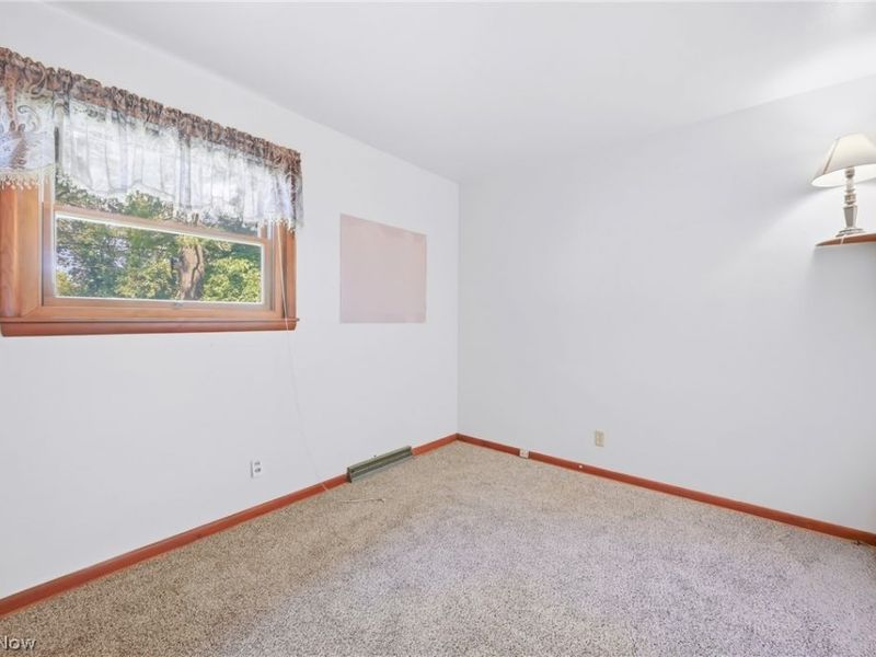 1889 Lancaster Drive, Youngstown, OH 44511 Photo 19