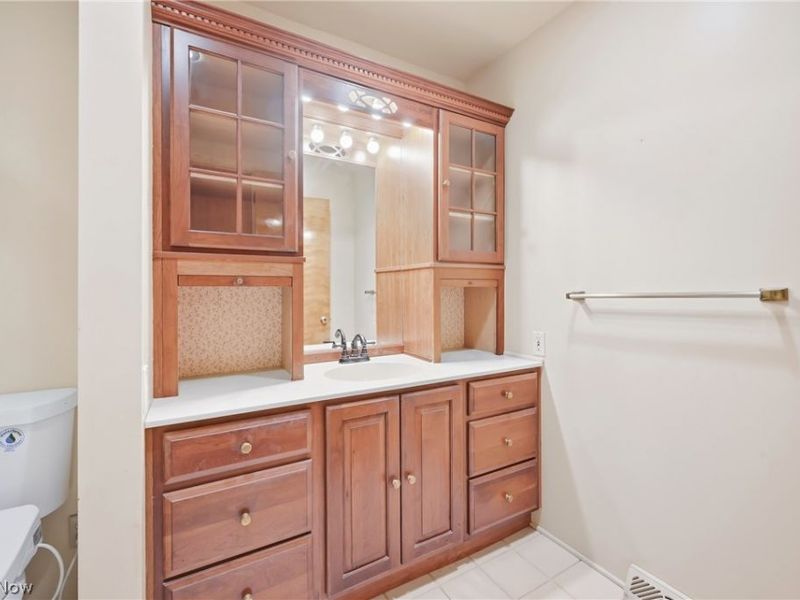 1889 Lancaster Drive, Youngstown, OH 44511 Photo 21
