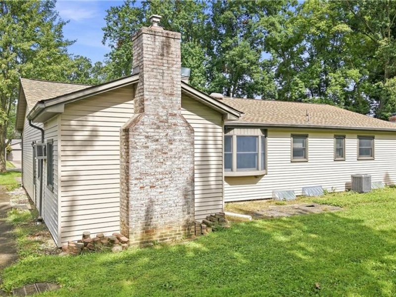 1889 Lancaster Drive, Youngstown, OH 44511 Photo 30