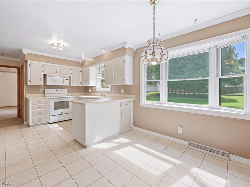 1889 Lancaster Drive, Youngstown, OH 44511 Photo 6