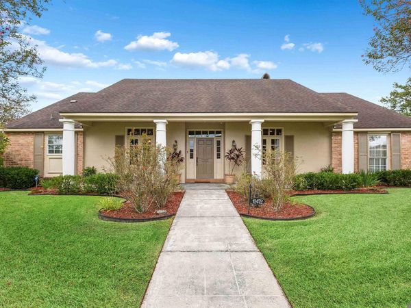 12472 Fairhaven Dr, Baton Rouge, LA 70815
