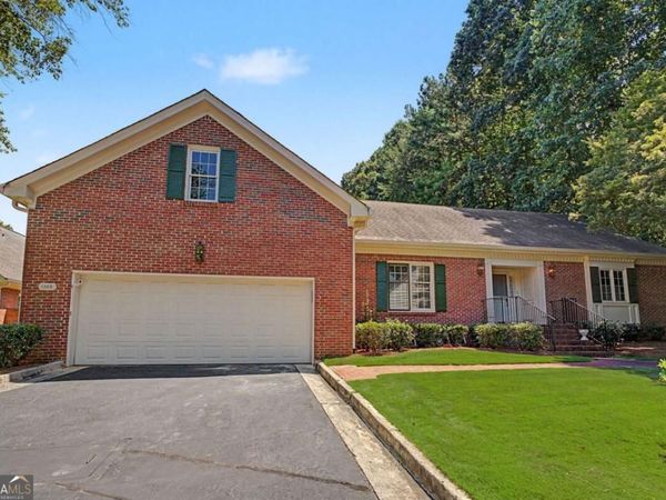 1883 Bedfordshire Court, Decatur, GA 30033