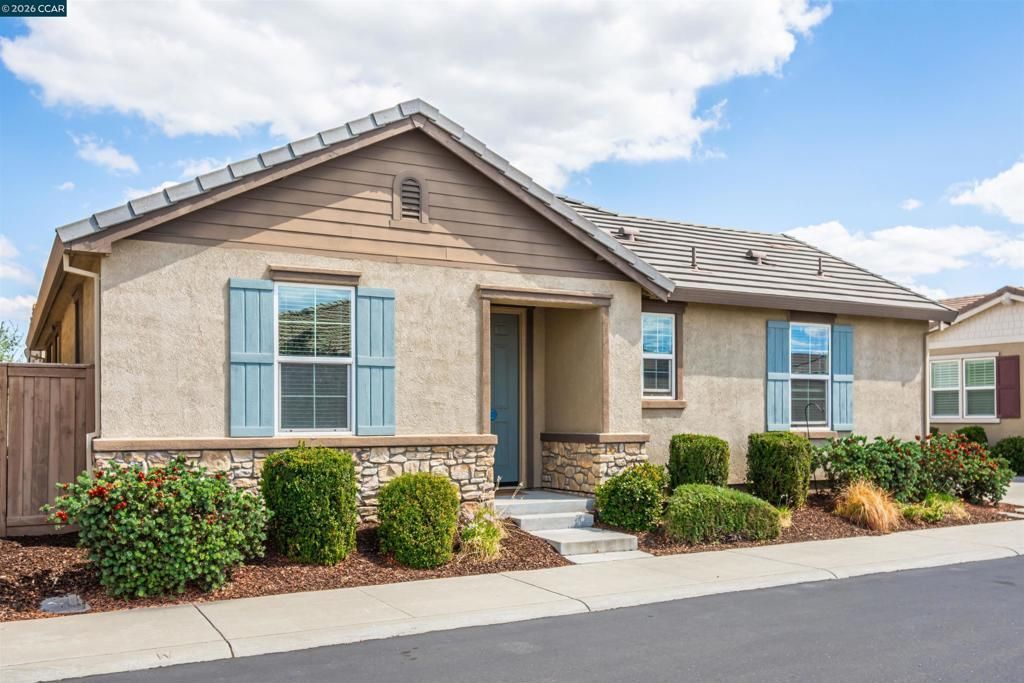 4512 Villa Del Paso Ln, Sacramento, CA 95834 Main Photo