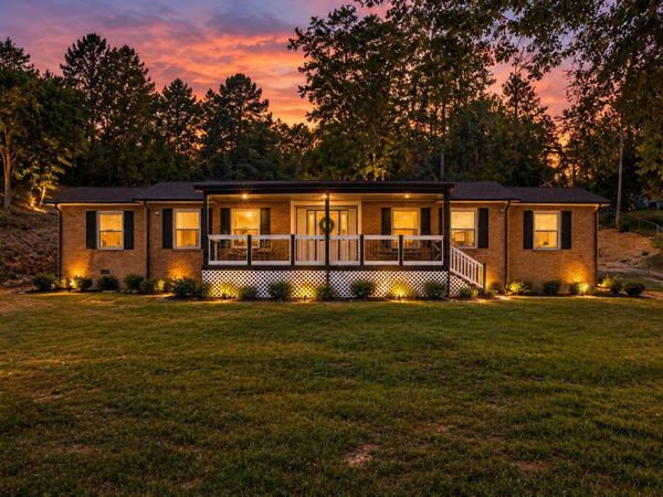190 Parliament Rd, Harrogate, TN 37752