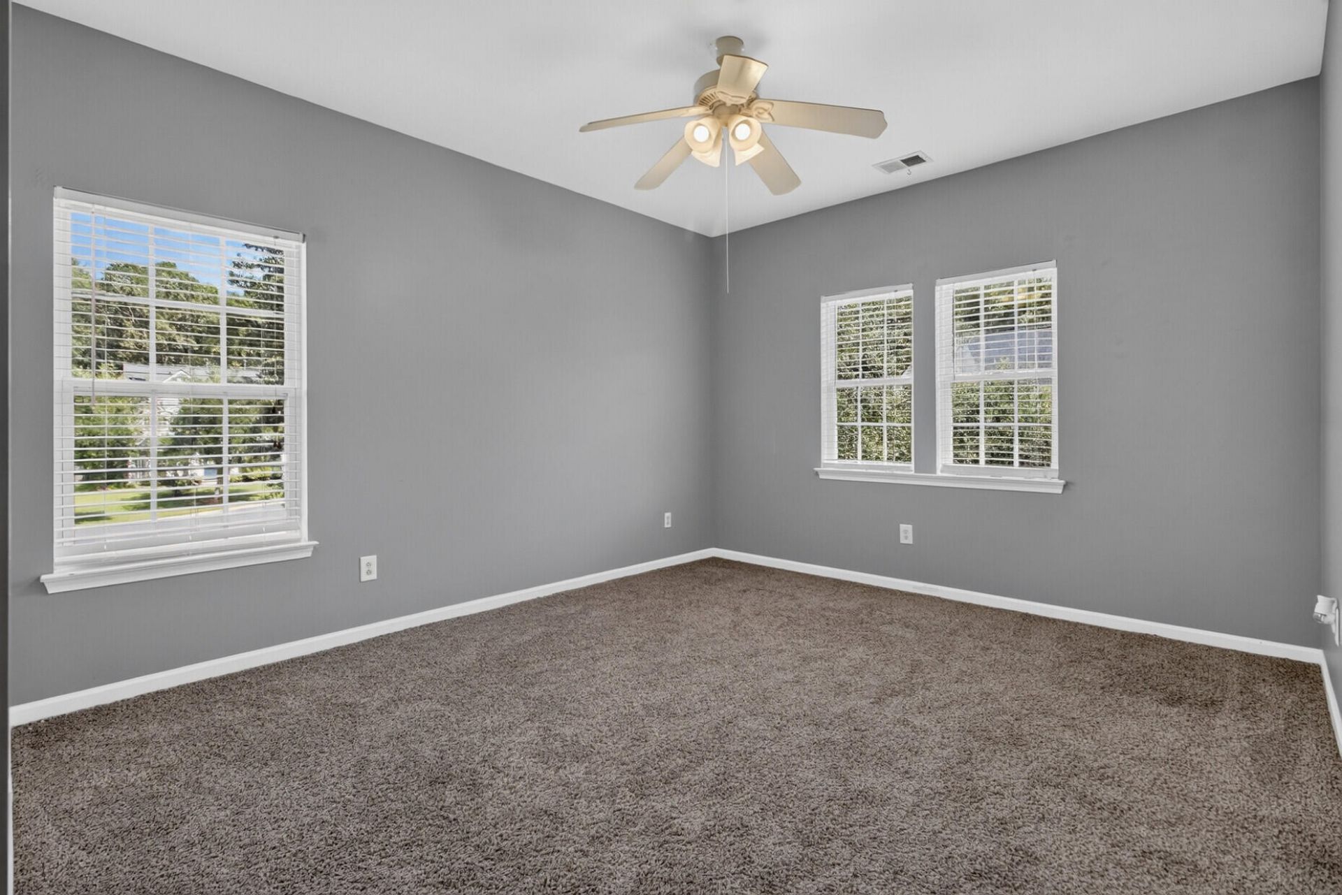 5236 Lenora Drive Photo 36