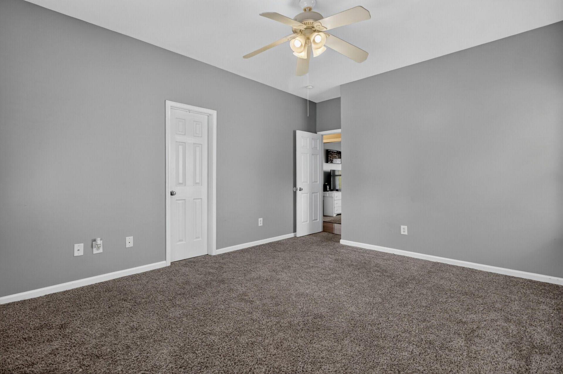 5236 Lenora Drive Photo 37