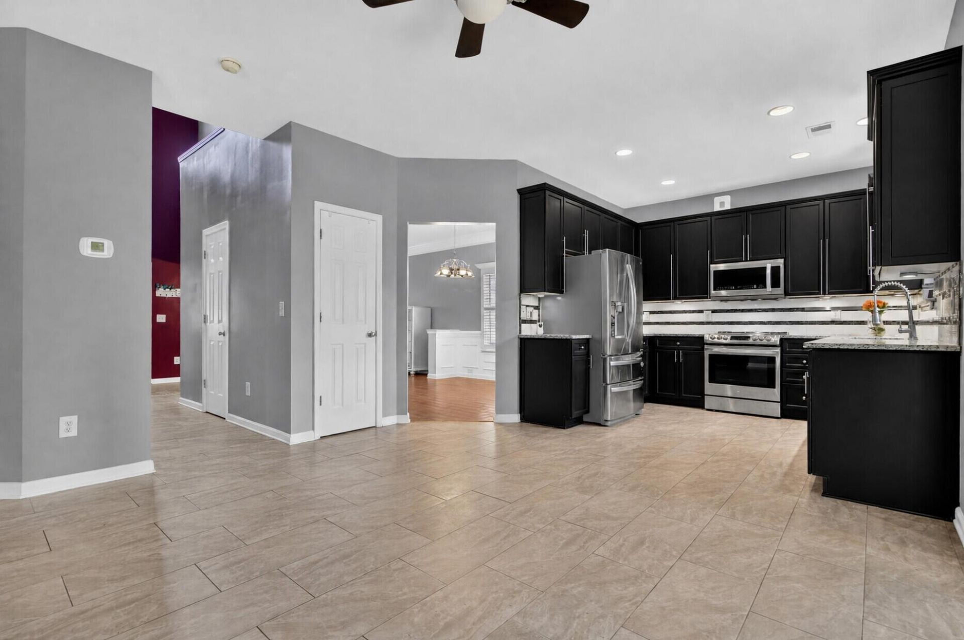 5236 Lenora Drive Photo 5