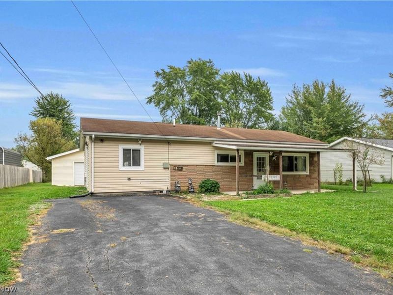 12437 National Drive, Grafton, OH 44044 Photo 2