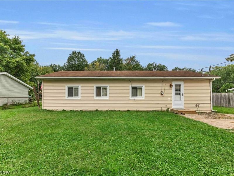 12437 National Drive, Grafton, OH 44044 Photo 24