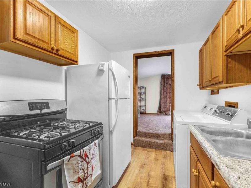 12437 National Drive, Grafton, OH 44044 Photo 4