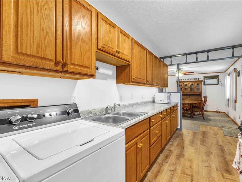 12437 National Drive, Grafton, OH 44044 Photo 6