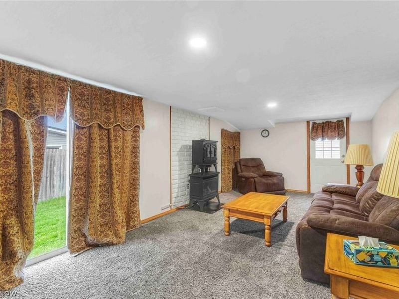 12437 National Drive, Grafton, OH 44044 Photo 7