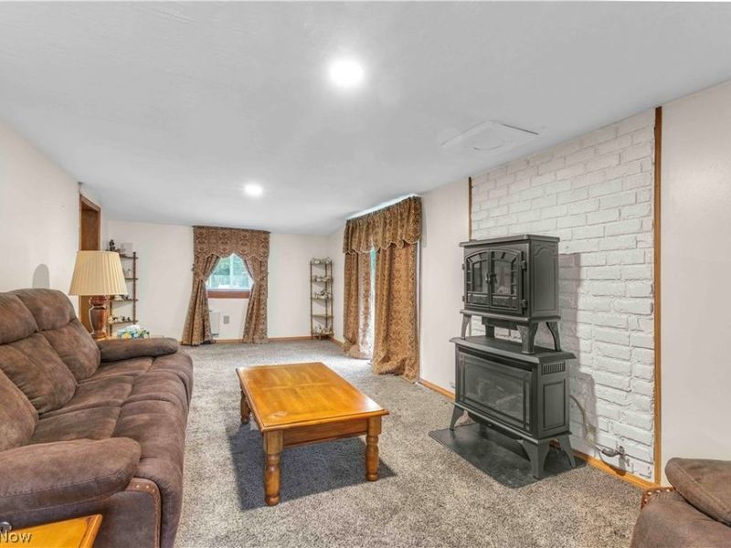 12437 National Drive, Grafton, OH 44044 Photo 8