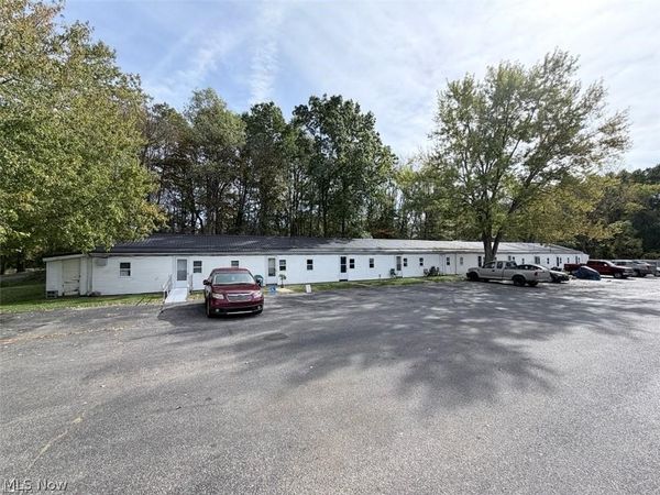 1842 Grace Road , Akron, OH 44312