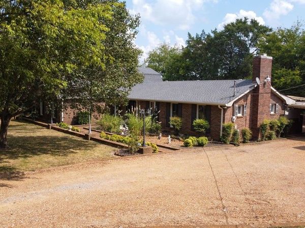 1305 Hill Lakes Ln , Lebanon, TN 37090