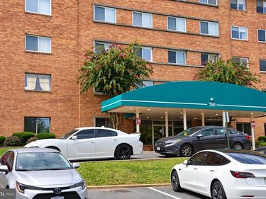 750 S DICKERSON STREET , Unit 103, ARLINGTON, VA 22204