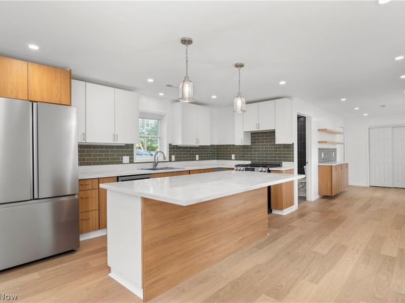 3135 W 16th Street, Cleveland, OH 44109 Photo 3