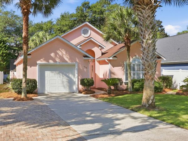 513 6th Ave. S , North Myrtle Beach, SC 29582