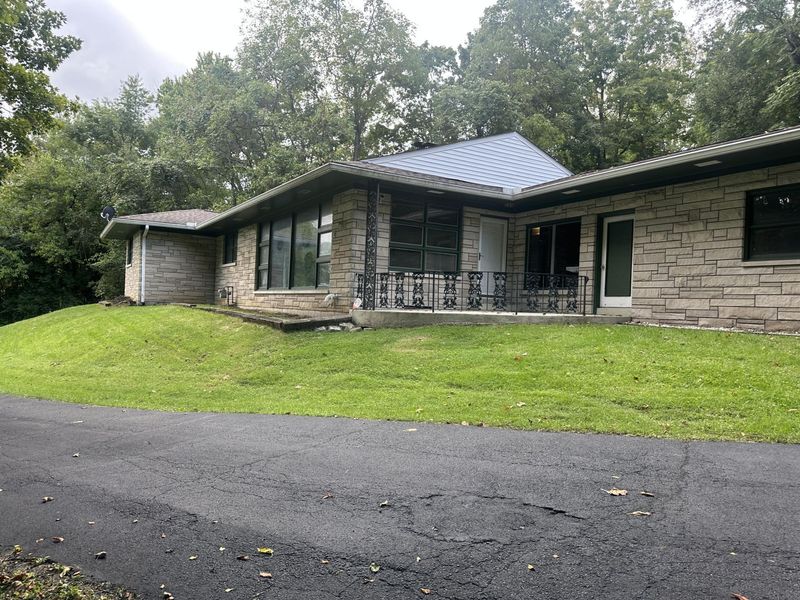 2750 Redwood Drive, Springfield, OH 45504 Photo 3