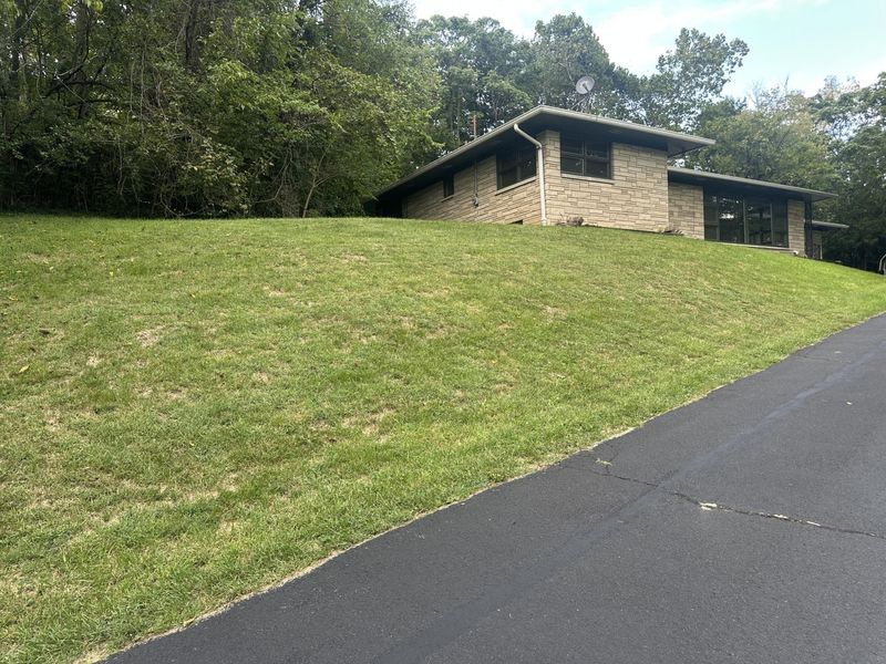 2750 Redwood Drive, Springfield, OH 45504 Photo 4