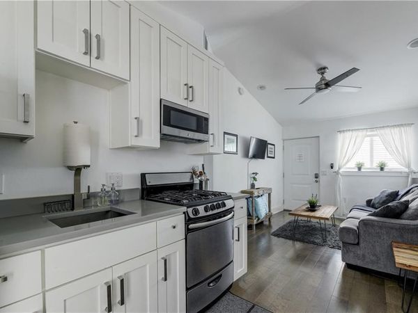 1126 1/2 Chicon ST, Unit 2, Austin, TX 78702