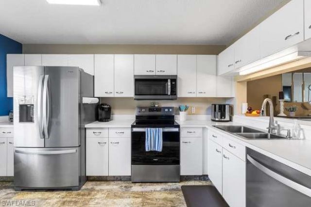 7701 Jewel Ln, Unit 202, Naples, FL 34109 Photo