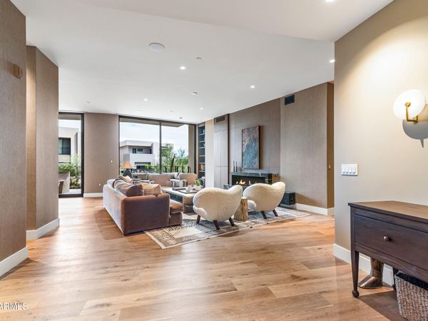 5000 N CAMELBACK RIDGE Drive, Unit 108, Scottsdale, AZ 85251