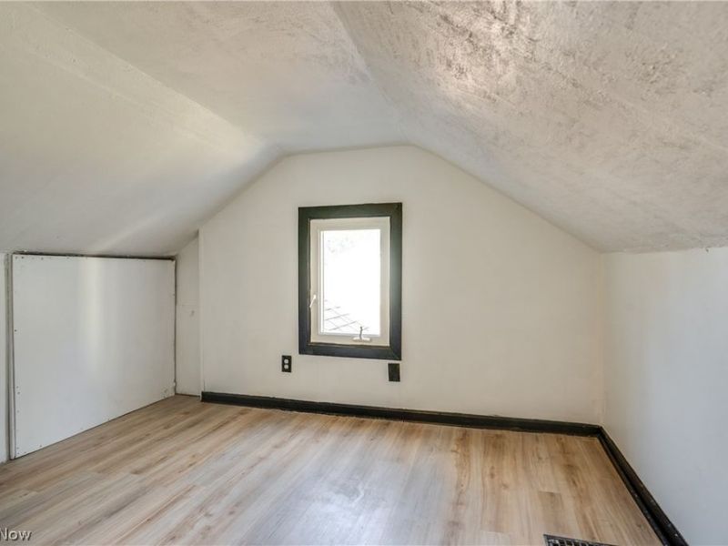 12512 Mcgowan Avenue, Cleveland, OH 44135 Photo 13
