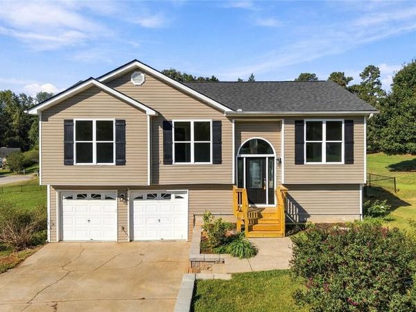 6035 Daffodil Drive , Flowery Branch, GA 30542