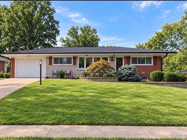 10023 Harwich Drive , Crestwood, MO 63126