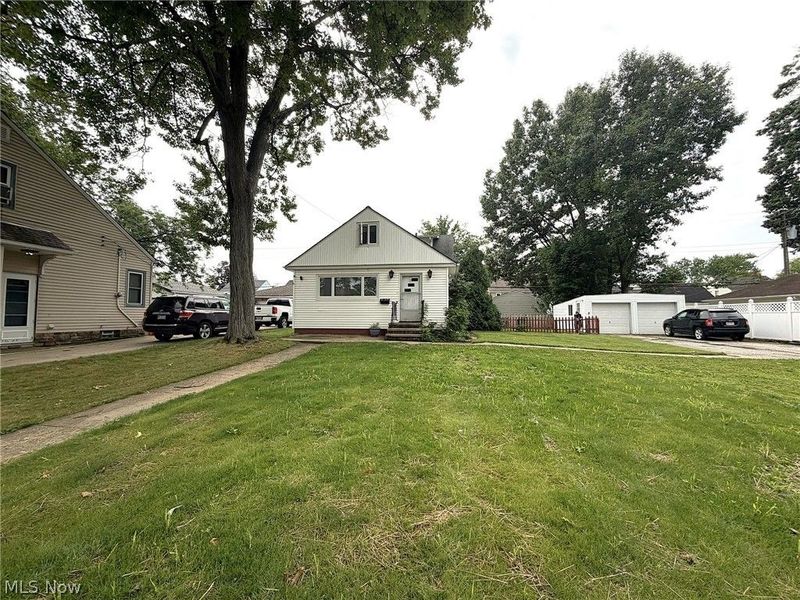 20661 Belvidere Avenue, Fairview Park, OH 44126 Photo 2