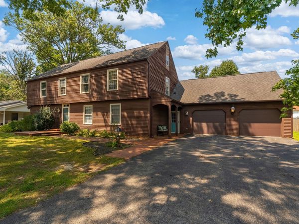 1804 Julianne Drive , Marion, IL 62959