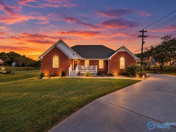 24991 Blossom Lane, Athens, AL 35613