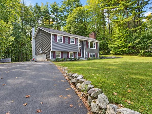 12 Roundtree Drive, Merrimack, NH 03054
