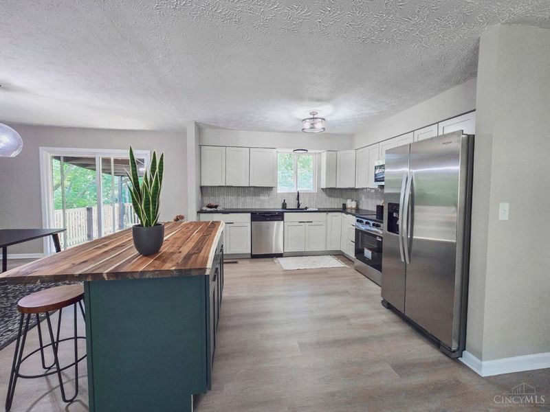 802 Victoria Drive, Franklin, OH 45005 Photo 6
