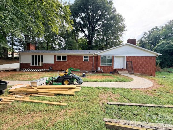 113 Ann Street, Morganton, NC 28655
