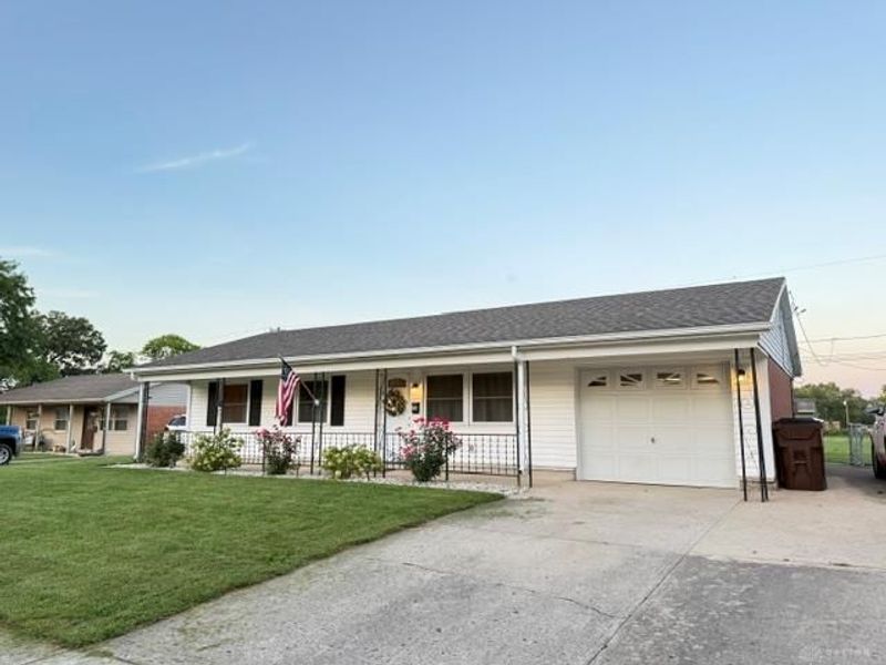 138 McCraw Drive, Englewood, OH 45322 Photo 2