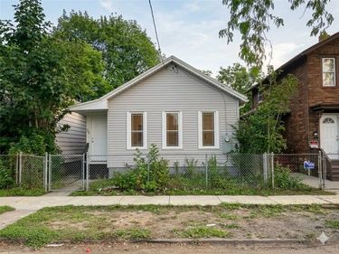 25 Lorenzo Street, Rochester, NY 14611