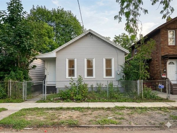 25 Lorenzo Street, Rochester, NY 14611