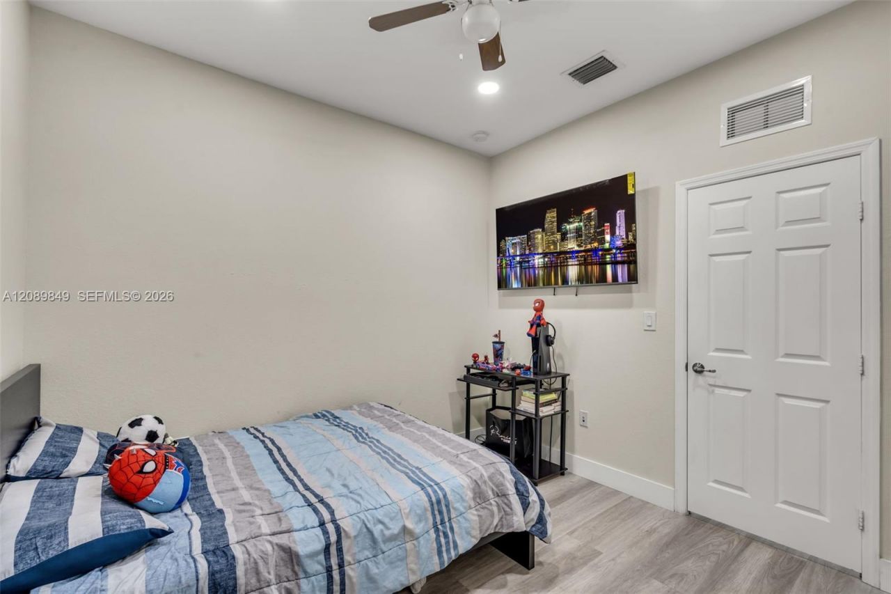 3305 W 93rd Pl , Hialeah, FL 33018 Photo