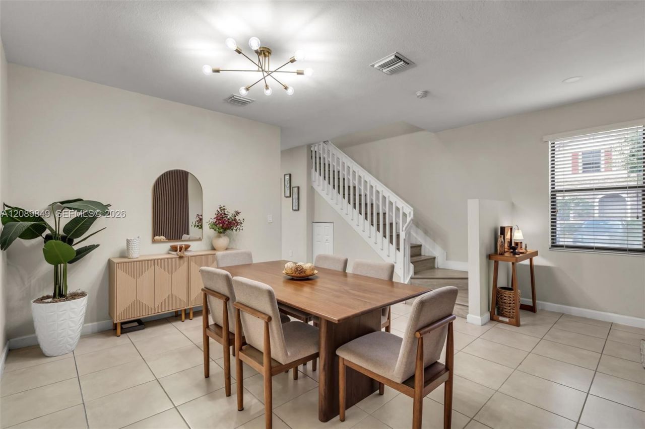 3305 W 93rd Pl , Hialeah, FL 33018 Photo