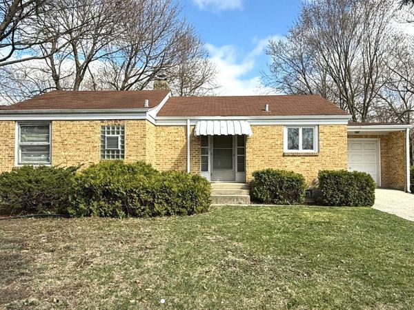 1N649 Main Street , Glen Ellyn, IL 60137