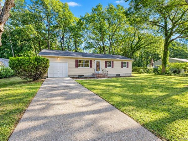 50 Fanning Boulevard, Riverhead, NY 11901