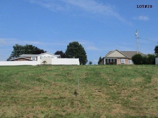DELLA, Bloomingdale, OH 43910
