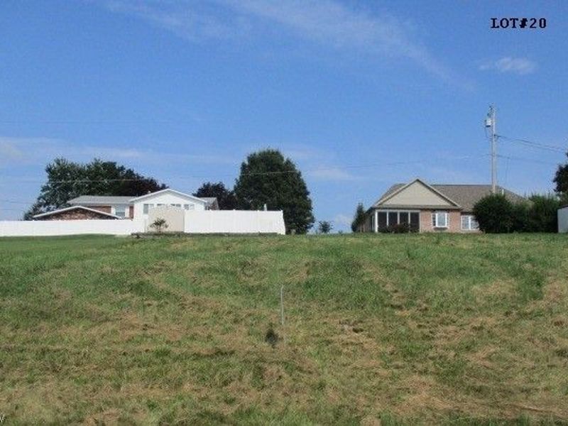 DELLA, Bloomingdale, OH 43910 Photo 1