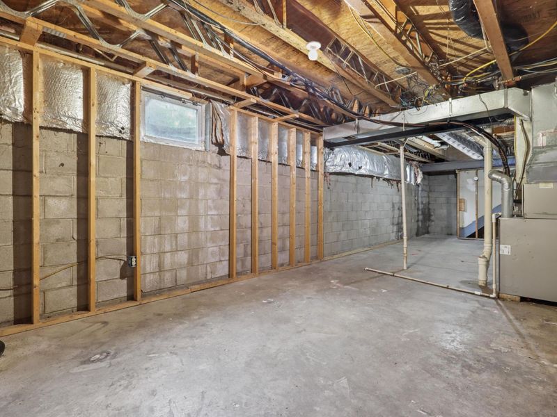 385 Oak Village Drive, Columbus, OH 43207 Photo 28