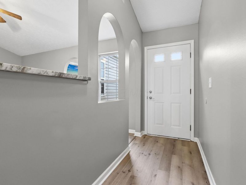385 Oak Village Drive, Columbus, OH 43207 Photo 33